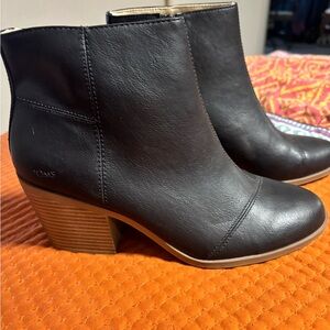 New Tom’s  | Genevive Black Leather Ankle Heeled  Chic Comfy Boots Size 9
